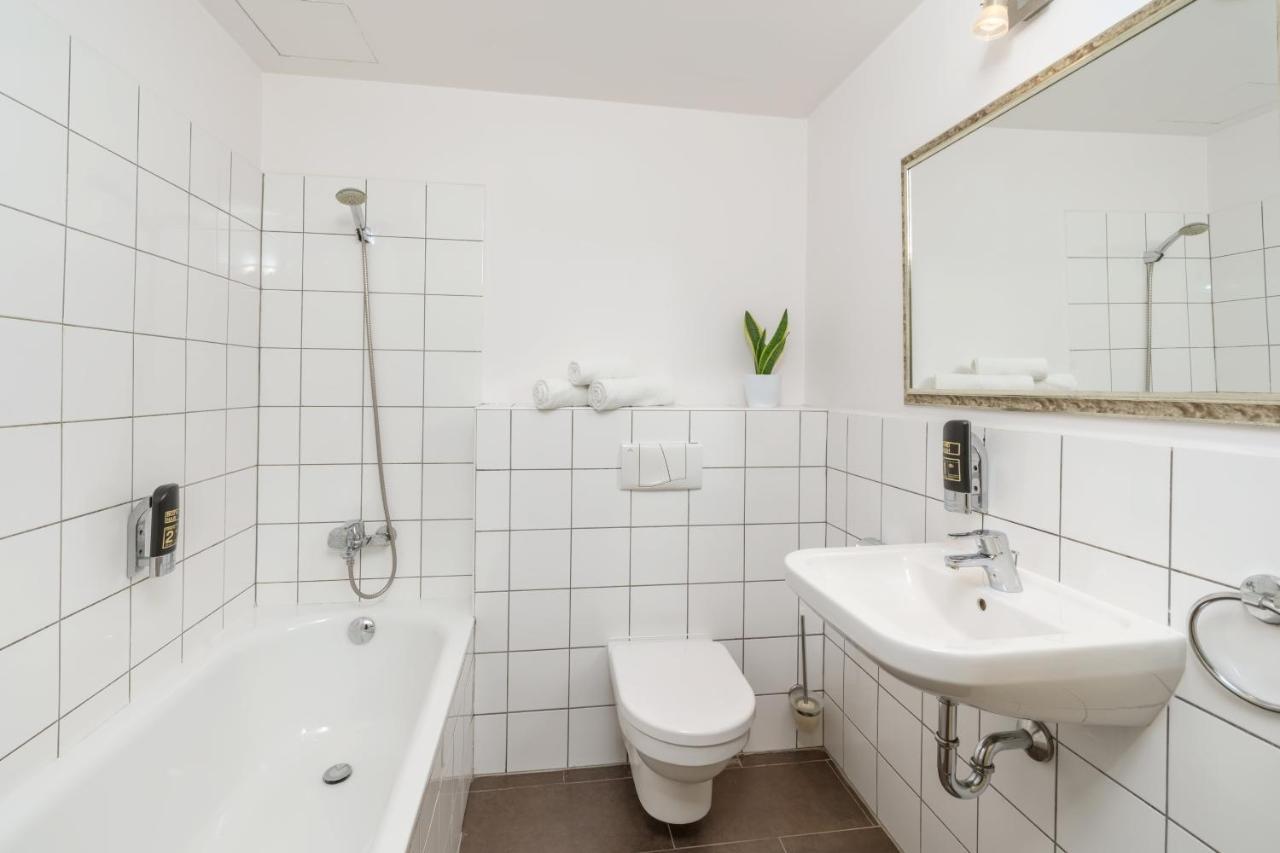 Hotel Na Stare Poste Йилемнице Экстерьер фото